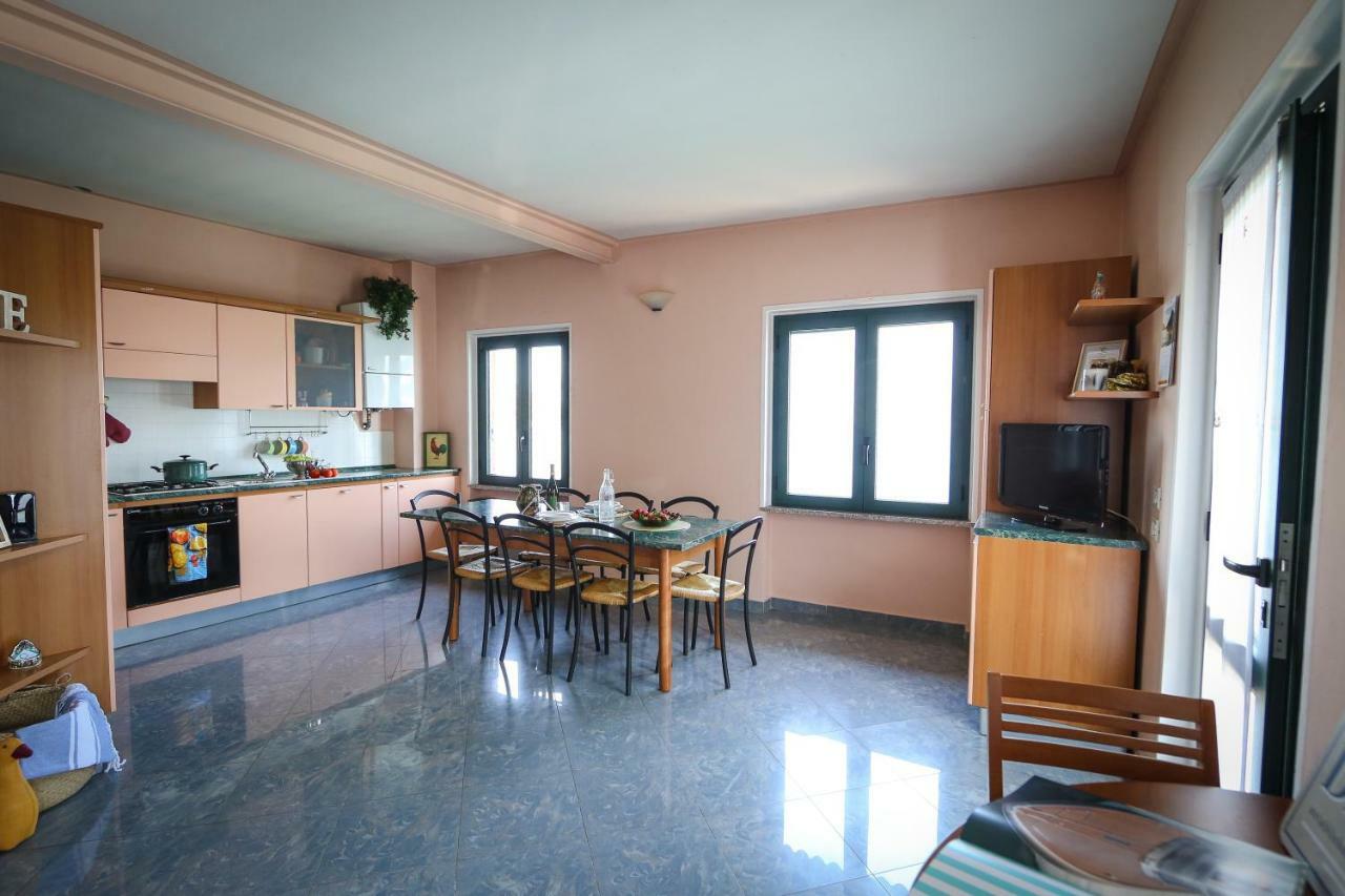 La Casa Sul Lago D'Iseo Sulzano Eksteriør bilde
